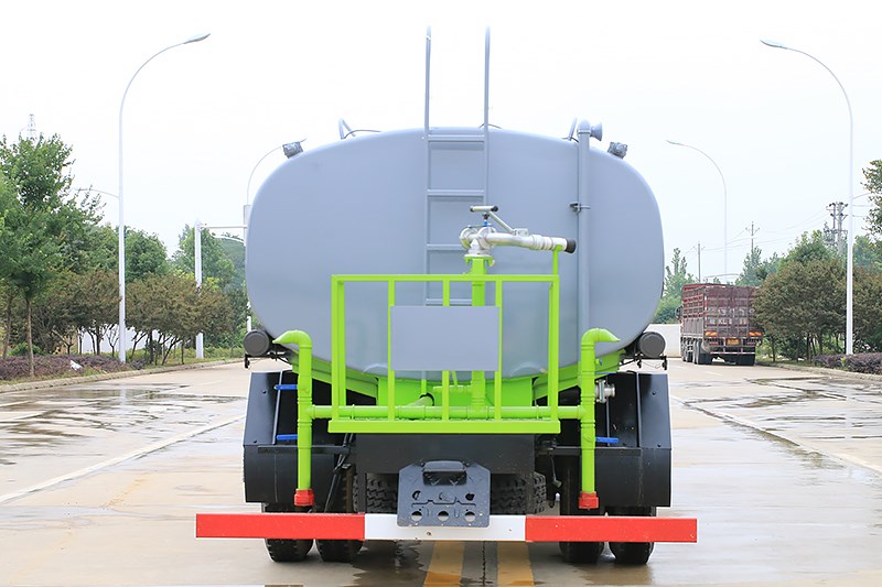 東風(fēng)華神12噸灑水車(chē)