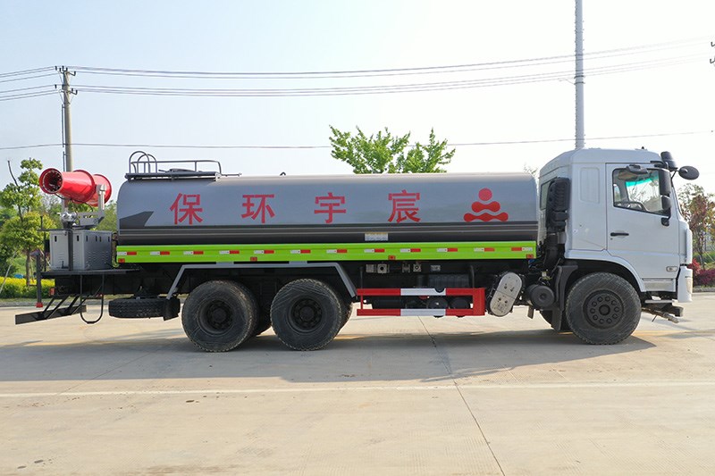 東風(fēng)18-22噸灑水車