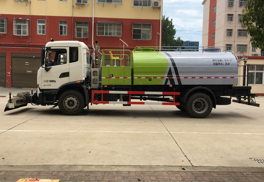 天錦高壓路面清洗車(chē)