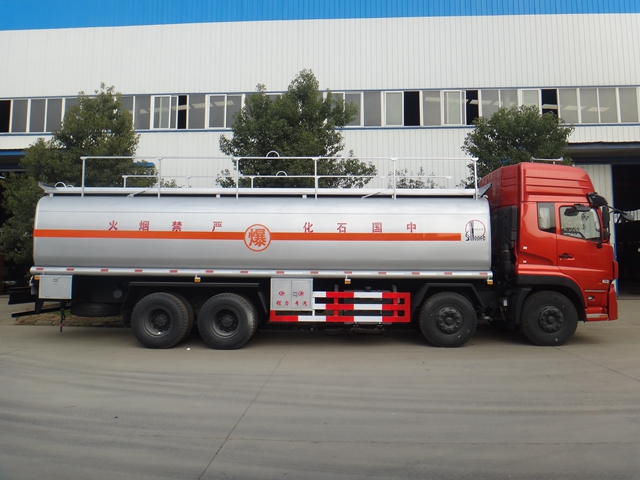 東風(fēng)天龍25噸油罐車