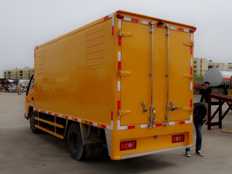 江鈴小型應(yīng)急發(fā)電車、電源車