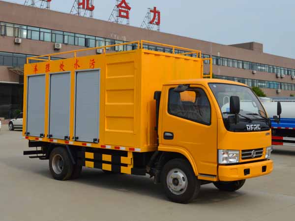 東風(fēng)小多利卡污水處理車(chē)