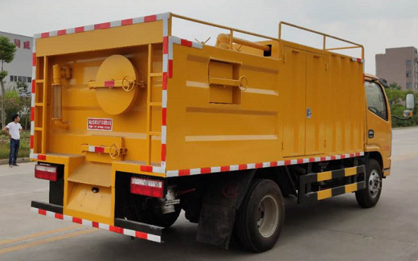 東風(fēng)D6污水處理車(chē)（藍(lán)牌）