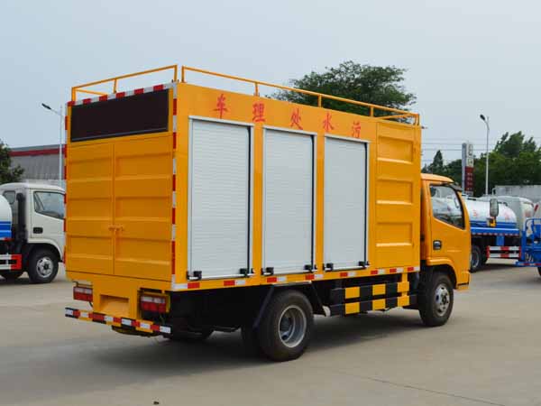 東風(fēng)小多利卡污水處理車(chē)