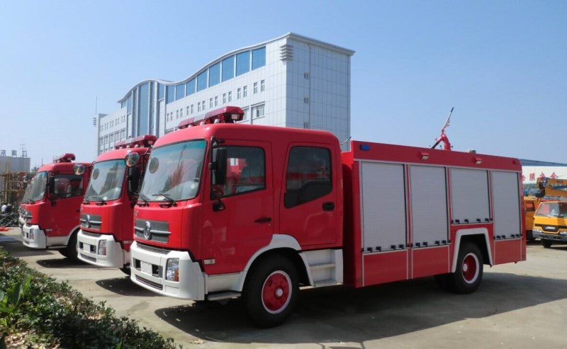 東風天錦6噸泡沫消防車