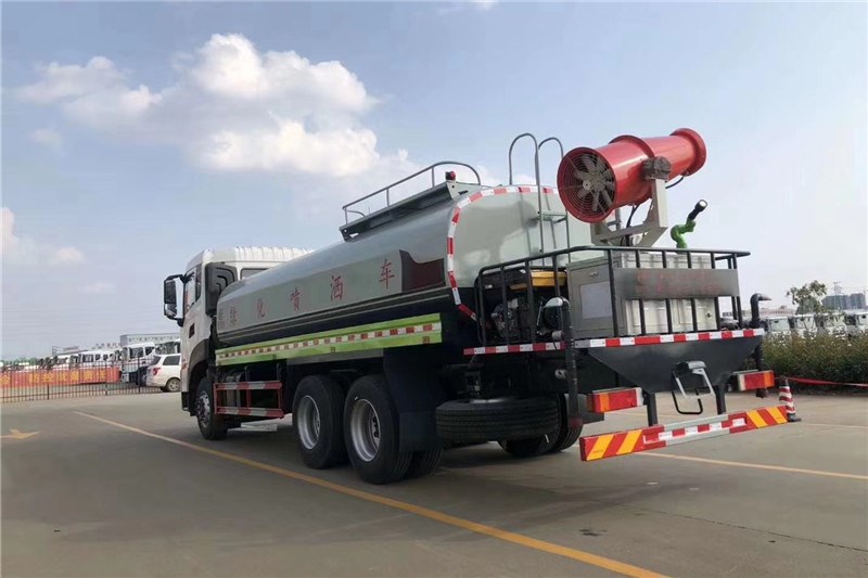 國六東風(fēng)天龍后八輪 20噸 噴霧車