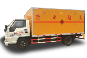 化工液體運(yùn)輸車(chē)